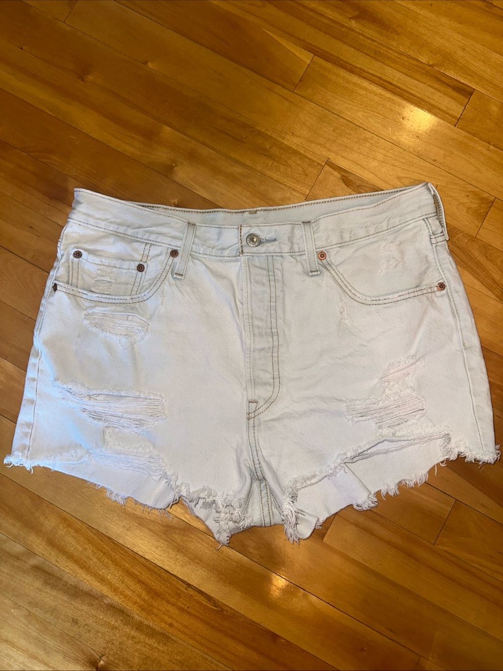 Levi’s 501 Original Shorts W33 Distressed Button Fly Raw Hem Light Wash Denim
